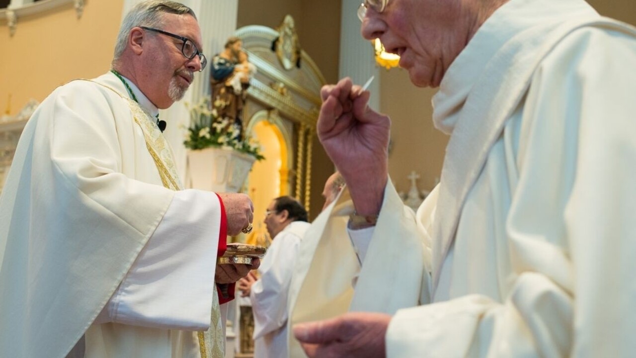 Aké nevýhody má celibát? Jedenásť kňazov napísalo otvorený list