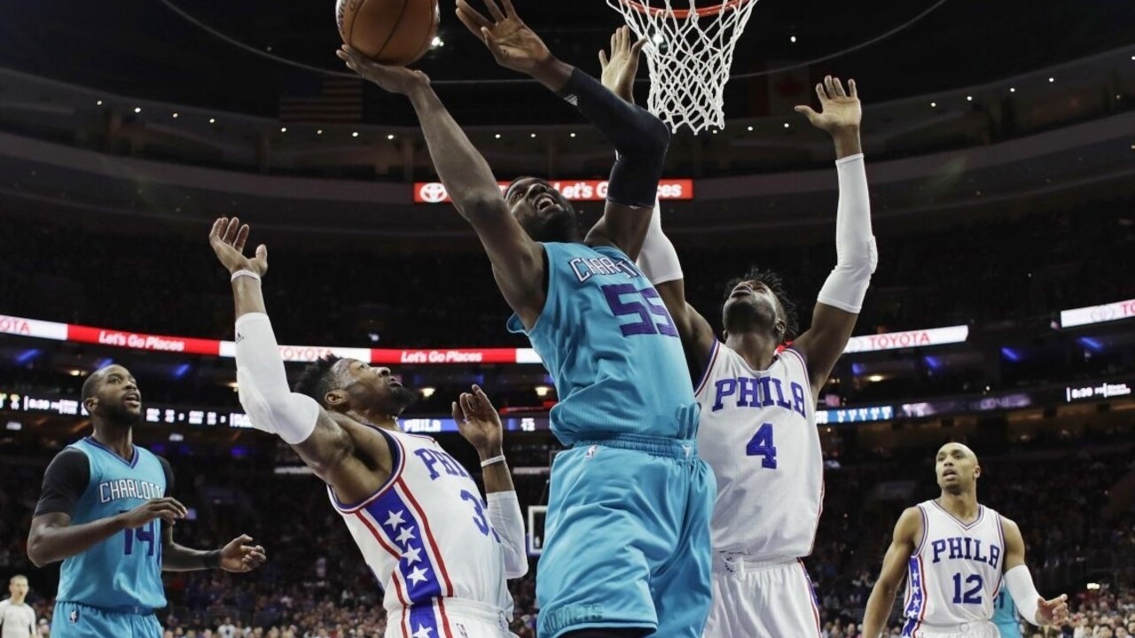 NBA: Westbrook s ďalším triple-double, Philadelphia opäť víťazne