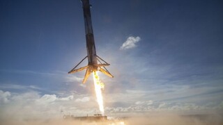 Z Kalifornie odštartovala raketa Falcon 9 spoločnosti SpaceX