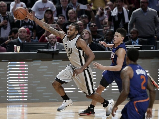NBA: Phoenix si v hlavnom meste Mexika poradil so San Antoniom