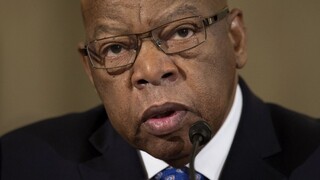 Na zvolení Trumpa sa podľa kongresmana Lewisa podieľali Rusi