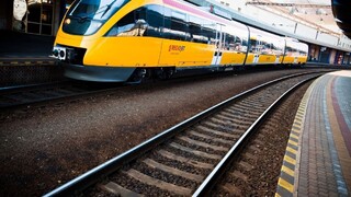 RegioJet nechce uvoľniť trate, tvrdia ZSSK. Súkromný dopravca sa bráni