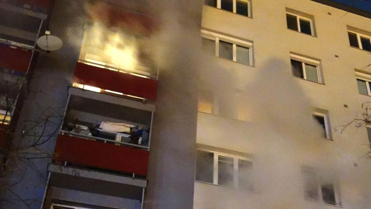 Pri nočnom požiari na juhovýchode Bratislavy zahynul človek