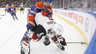 NHL: Hetrik Malkina, Washington prišiel o víťaznú sériu