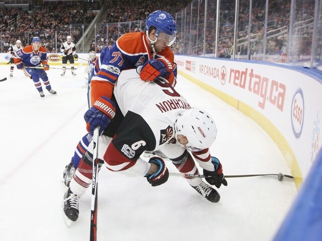 NHL: Hetrik Malkina, Washington prišiel o víťaznú sériu