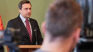 Matovič vyčíta Dankovi povýšenie, Danko Matovičovi modrú knižku