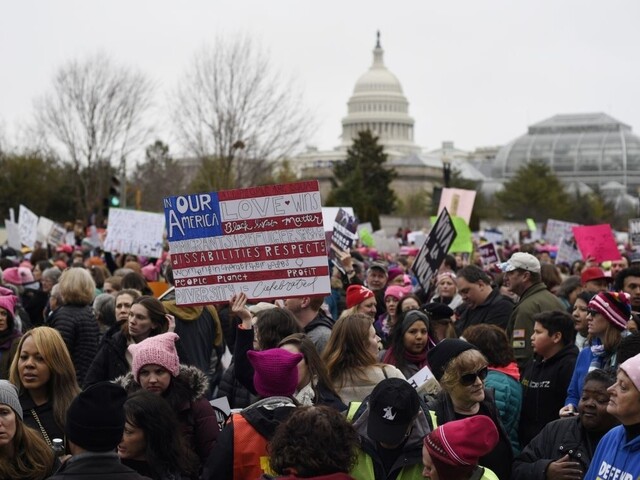 Ženy protestovali proti Trumpovi, vláda sa má postaviť za rovnosť