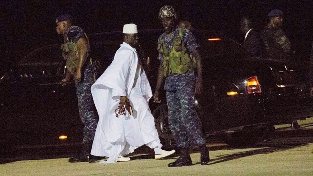 Vodca Gambie prenechal miesto novému prezidentovi, krízu odvrátili