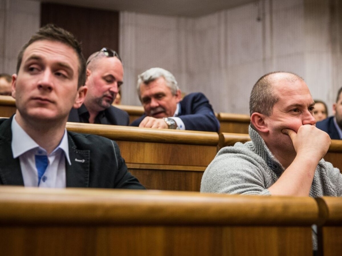 Kotlebovci dostali červenú, Nové Zámky sa nechcú pošpiniť