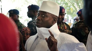 Zosadený vodca Gambie sa nachádza v Rovníkovej Guinei