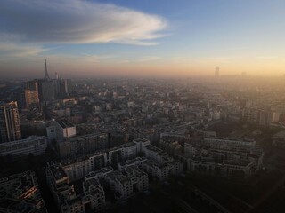 Medzi hrobmi parížskeho cintorína bola tajná skrýša džihádistov