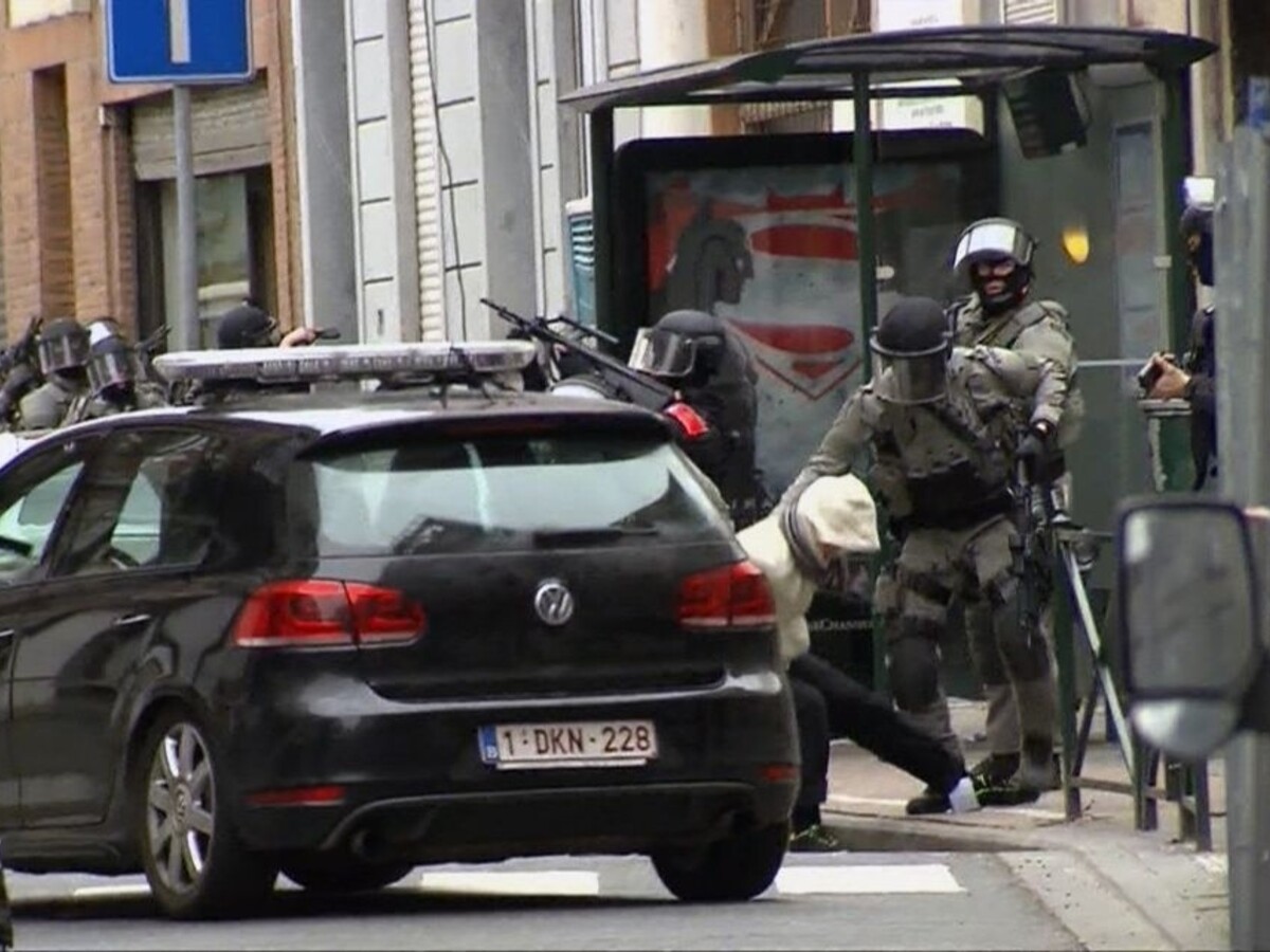 Samovražedný útok nevyšiel, Abdeslam sa pôvodne chcel odpáliť