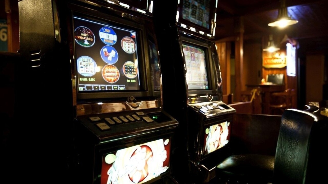 Zákaz hazardu v Bratislave je reálnejší, prerokujú ho mestskí poslanci