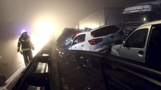 V Poľsku došlo k hromadným haváriám, desiatky ľudí sa zranili