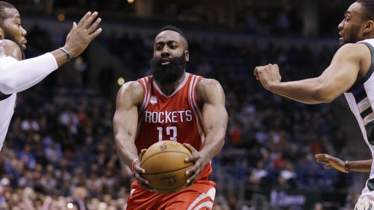 Nezastaviteľný Harden žiaril vo Philadelphii, Spurs prehrali v New Orleans