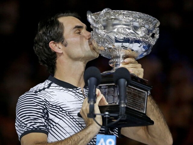 Federer vo finále zdolal Nadala, má 18. veľký titul