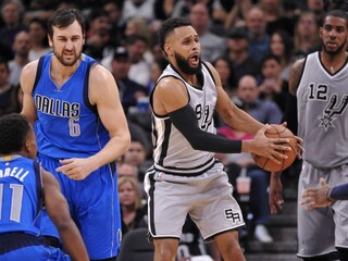 NBA: Dallas uspel na palubovke San Antonia, Cleveland zdolal Oklahomu