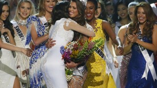 Najkrajšou ženou sveta je Francúzka Iris, študuje zubnú chirurgiu