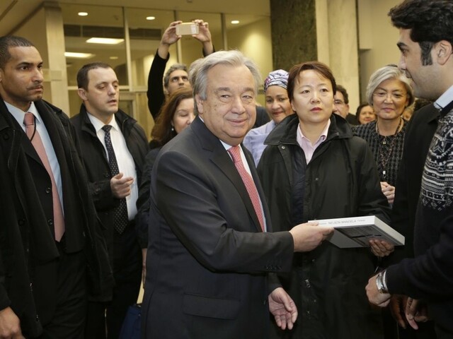 Guterres pochválil Afriku za ústretový prístup k utečencom
