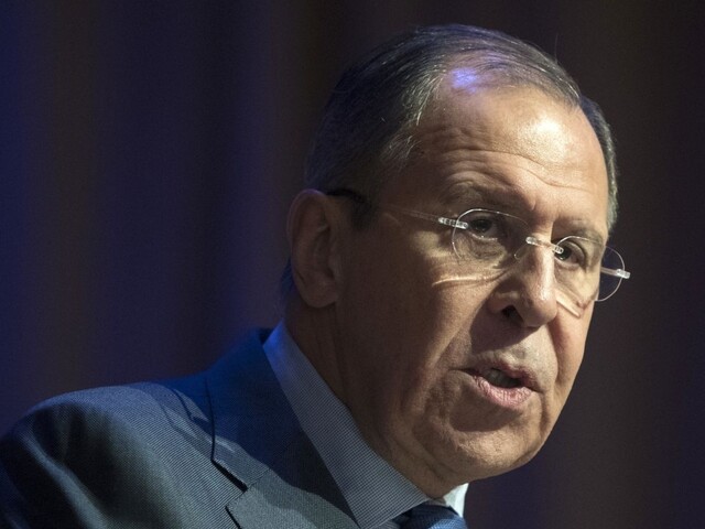 Lavrov spochybňuje právo Ukrajiny na suverenitu a nekompromisne obhajuje ruskú inváziu