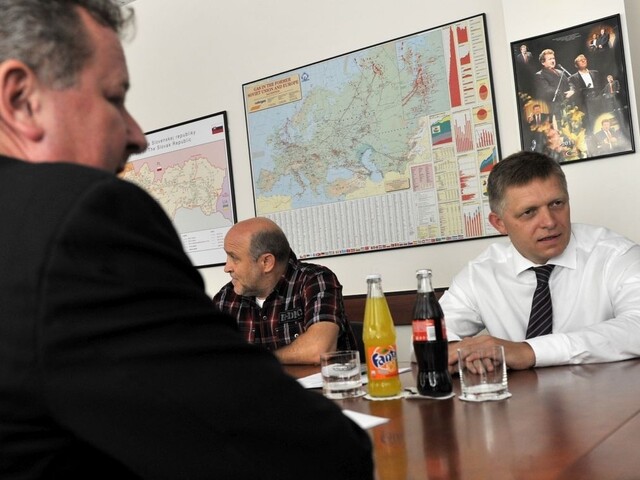 Holjenčík po stretnutí s Ficom končí. Rezignáciu chcel Danko aj Bugár