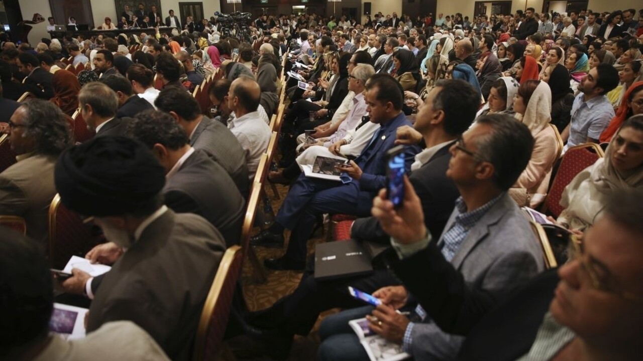 Vydražia Hitlerov telefón, ktorý používal na deštrukčné rozkazy