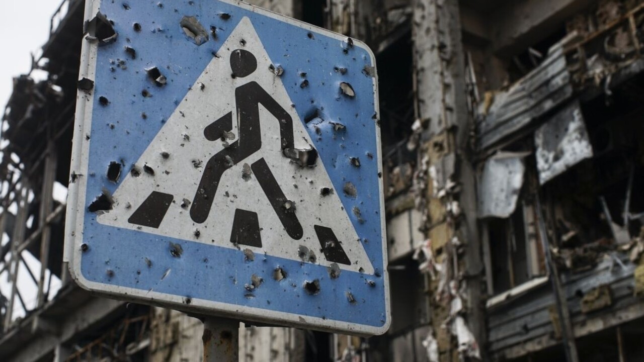 Doneckom otriasol silný výbuch, zahynuli najmenej dve osoby