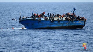 Je čas uzavrieť migračnú trasu z Líbye do Talianska, vyhlásil Tusk