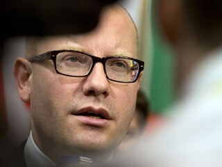 Nová tvár českého premiéra? Na Facebooku šokoval vulgárnosťou