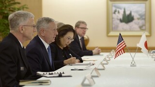 USA stojí bok po boku s japonským národom, vyhlásil Mattis