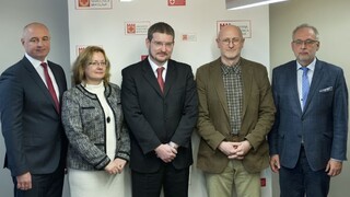 Naši neurochirurgovia žnú svetový úspech, vyvinuli bezpečnejšiu techniku operovania