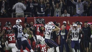 Super Bowl rozhodlo predĺženie, z triumfu sa tešia hráči Patriots