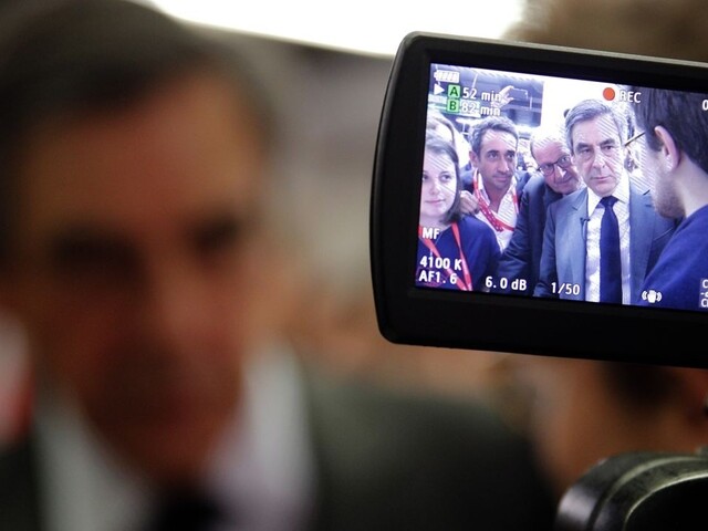 Fillon sa nevzdáva. Napriek škandálu zabojuje o post prezidenta