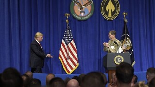 Trump sľúbil ozbrojeným silám USA historickú finančnú investíciu
