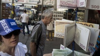 Grécko oživuje ekonomiku, dlh však zostáva neudržateľný