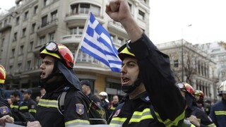 Grécki hasiči protestovali, nevyhovuje im krátkodobý pracovný pomer