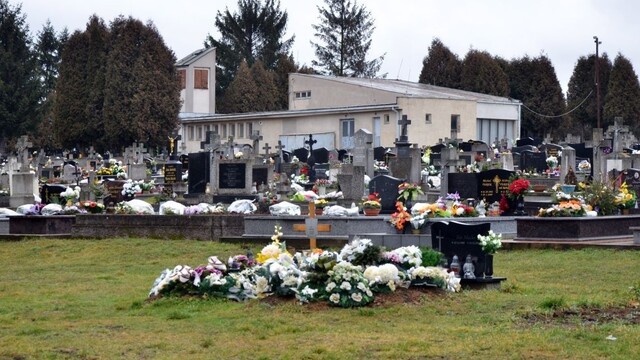 Prešov by chcel rozšíriť cintorín, blokuje pritom súkromné pozemky