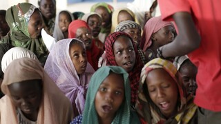 Afrika Čad dievčatá utečenci 1140 px (SITA/AP)