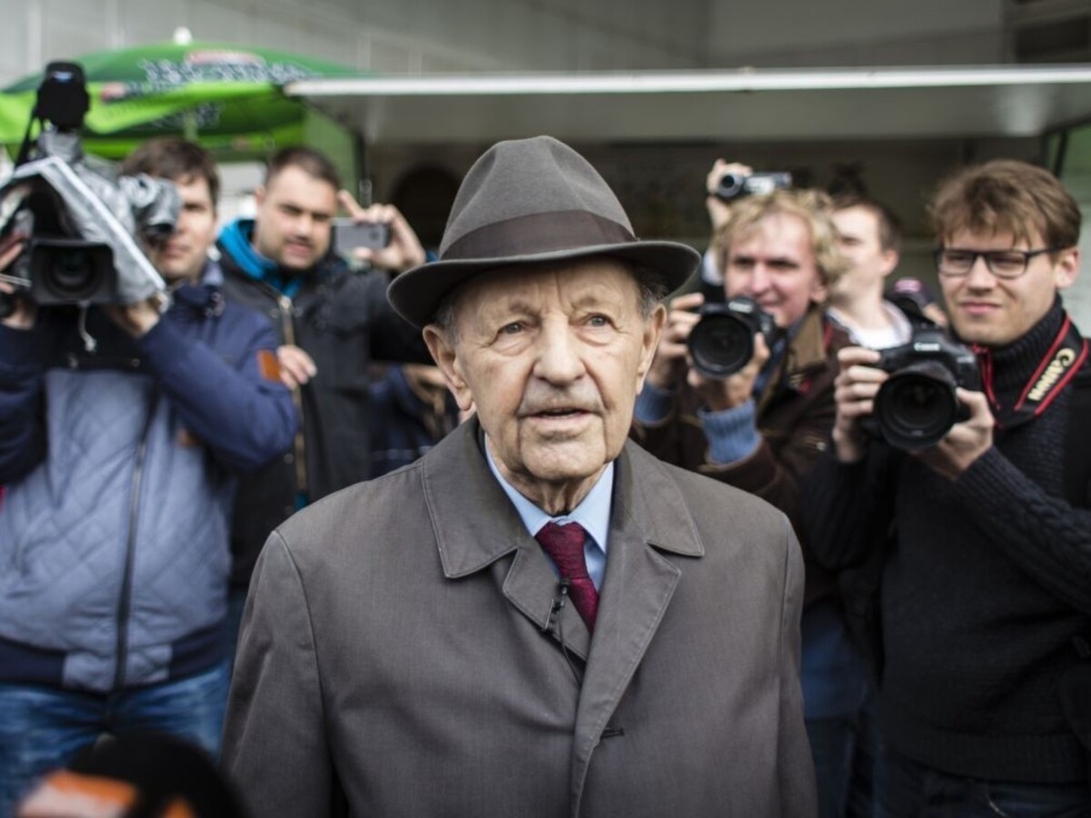 Niekdajšieho komunistického pohlavára Miloša Jakeša zrazilo auto