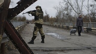 Na Ukrajine sa rozlúčili s tragicky zosnulým veliteľom separatistov