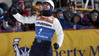 Akrobatickí lyžiari sa predviedli v Kórei, vyhral Kušnir