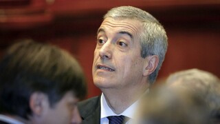 Bývalého prezidentského kandidáta v Rumunsku vzali do väzby. Podozrivý je z vymámenia vyše milióna eur