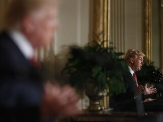 Trumpov múr môže byť drahší ako tvrdí. Do plánovania sa chce osobne zapojiť