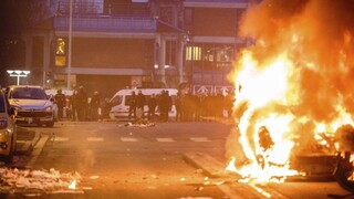 Protesty proti policajnej brutalite sa v Paríži zvrhli na násilnosti