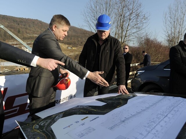 Základným problémom je nedostatok pracovnej sily, vyhlásil Fico v Púchove