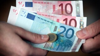 bankovky euro peniaze 1140 px (SITA/Tomáš Benedikovič)