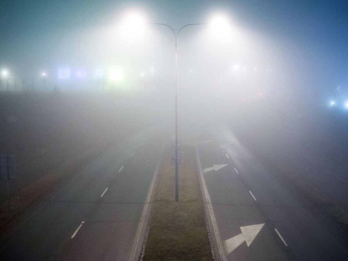 Meteorológovia varujú pred poľadovicami, vodičov potrápi aj hmla