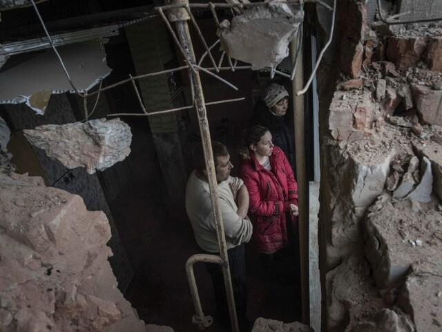V Luhanskej oblasti sa otvoria humanitárne koridory. Úrady vyzvali civilistov, aby okamžite opustili región
