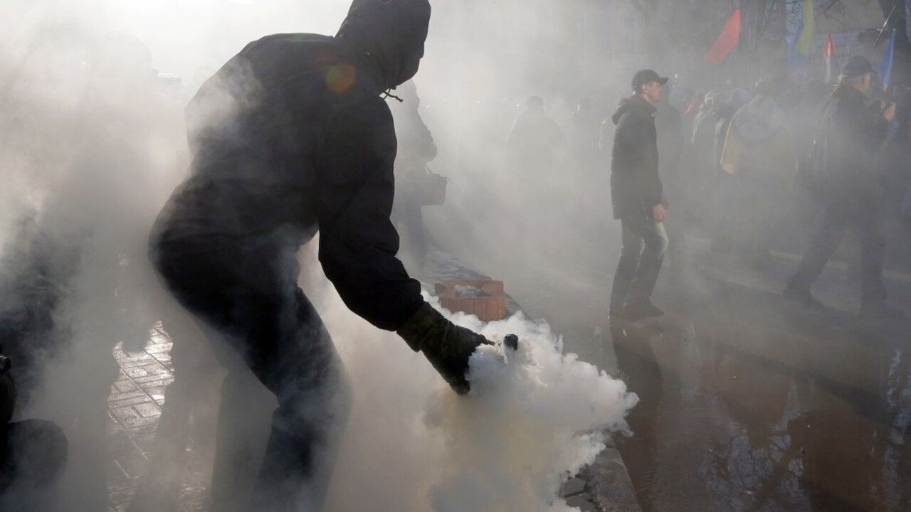 Doneckí separatisti plánujú odsun zbraní z frontovej línie