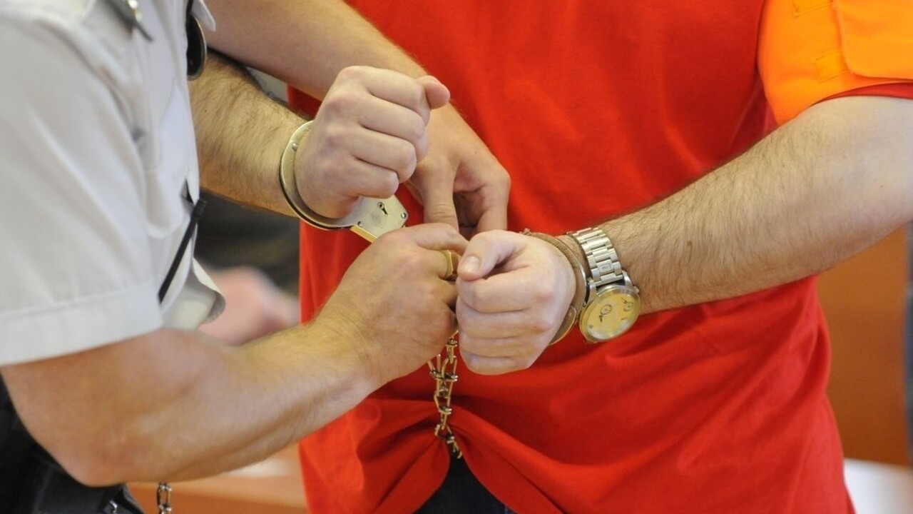 Slovák vo Viedni zavraždil bratranca, vyčítali mu vdychovanie rozpúšťadiel